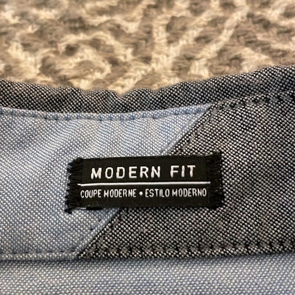 Volcom Modern Fit Button-Up - Picture 4 of 10